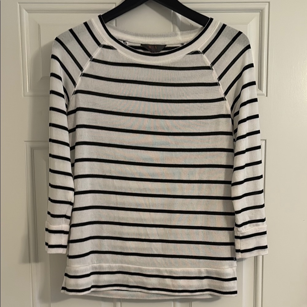 Striped Boatneck Women's Top - White & Black